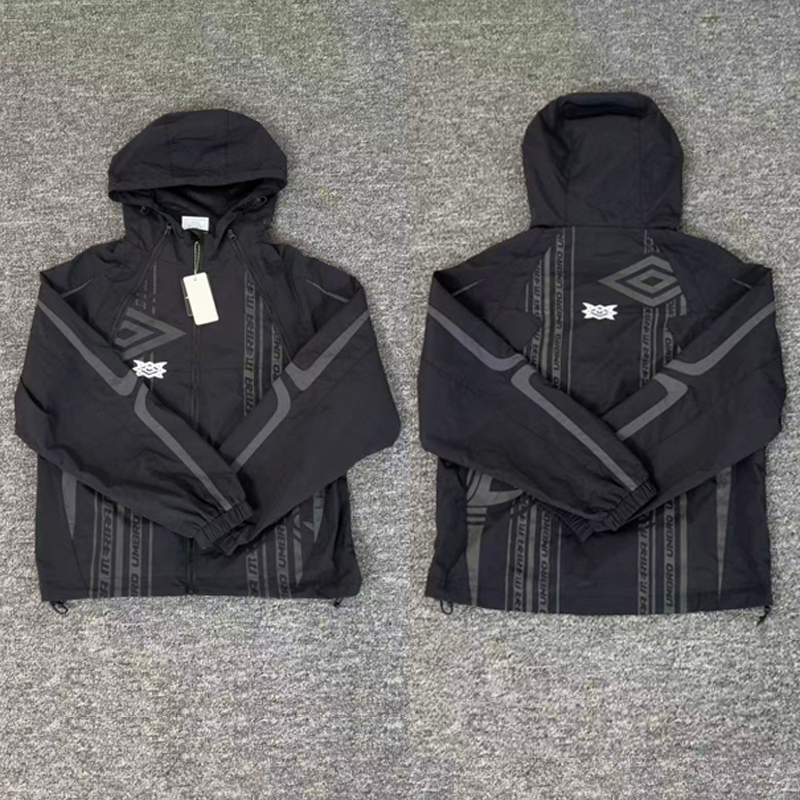 Windbreaker Men Zip - Винтажная черная куртка-ветровка Mertra с принтом
